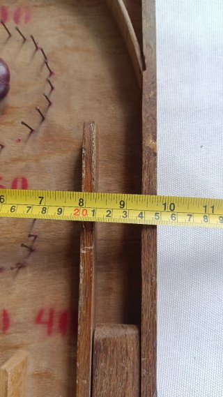 Pinball antiguo de madera mitad siglo XX
