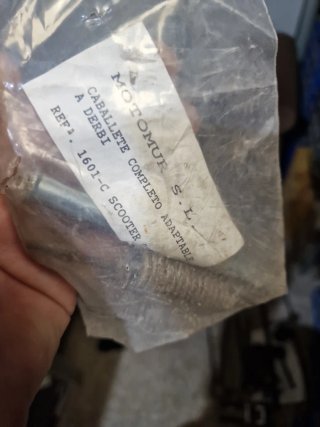 Muelle y eje del caballete para Derbi Variant