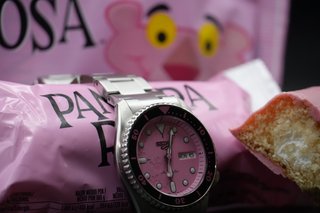 Seiko 5 Sport SRPM07 Pink Panther Edición Limitada