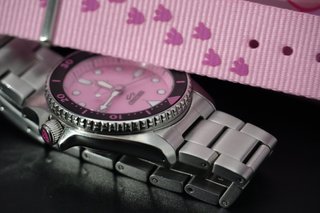 Seiko 5 Sport SRPM07 Pink Panther Edición Limitada