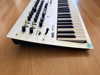 Korg minilogue Sintetizador Analógico