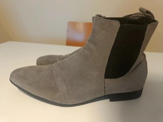 Botines grises de ante