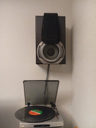Cadena musical: Plato, CD y Cassette