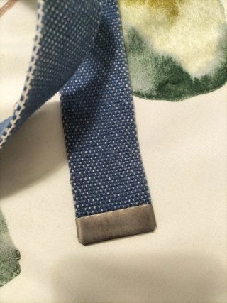 Cinturón unisex azul con hebilla plateada