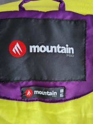 Abrigo de nieve morado y verde