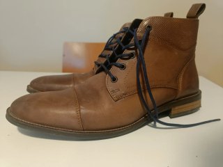 Botines de cuero marrones
