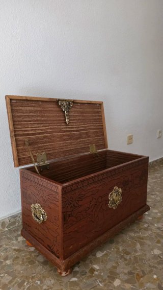 Baúl madera estilo árabe/colonial
