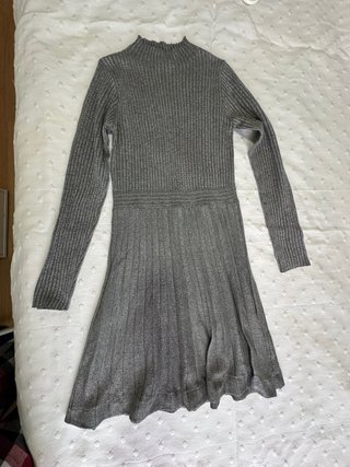 Vestido de punto gris plateado