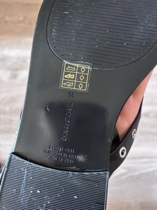 Sandalias Parfois negras con tiras