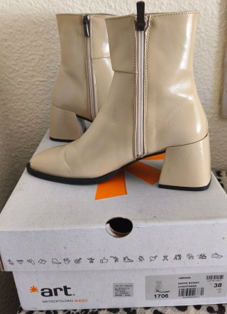 Botines ART cuero champagne talla 38