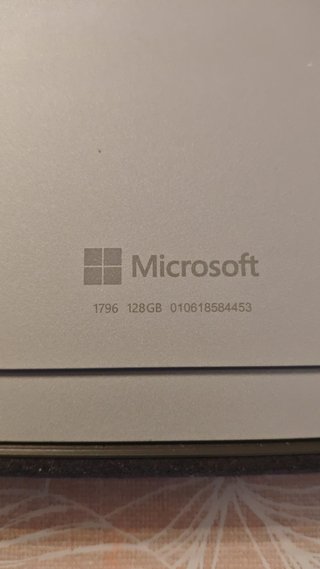 Regalo tablet Surface Pro 1796