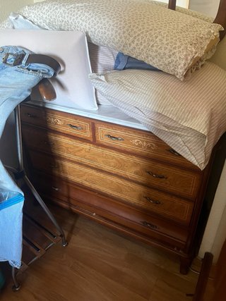 Se regalan muebles de madera