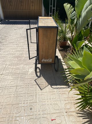 Mueble Bar Coca-Cola con Ruedas y Luz