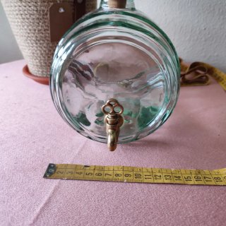 Licorera de cristal con soporte de madera