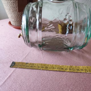 Licorera de cristal con soporte de madera