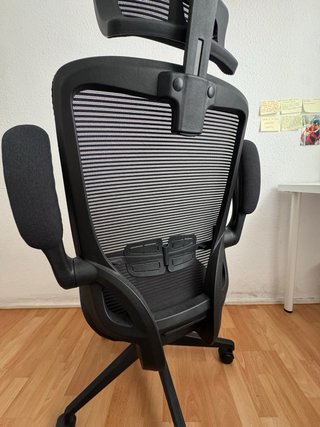 Silla de oficina ergonómica negra