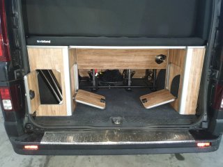 Muebles camper (cama, mesa y suelo)