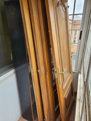 Puerta de madera interior