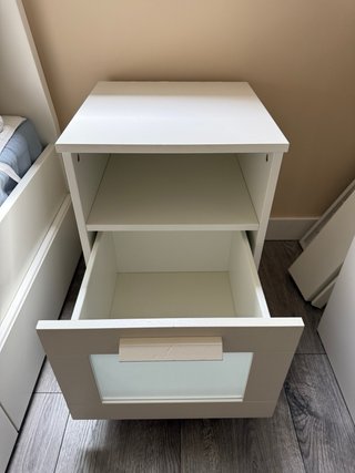 Mesita de noche Brimnes Ikea