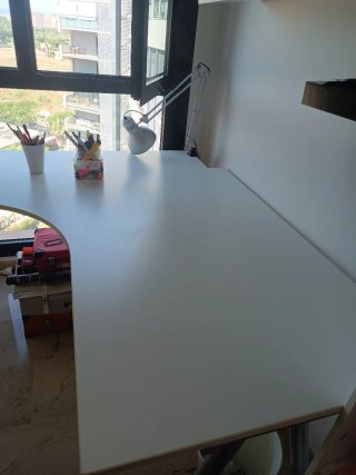 Mesa de despacho L-130cm x A-80cm