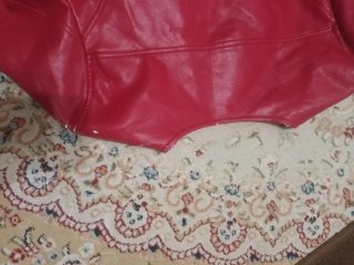 Cazadora de piel roja