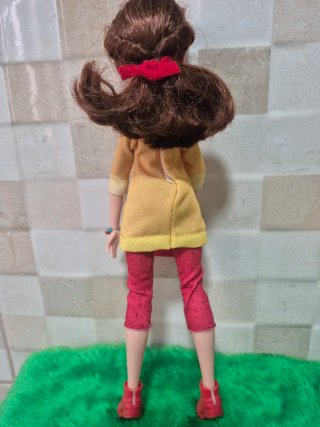 Muñeca Princesa Bella Disney Casual