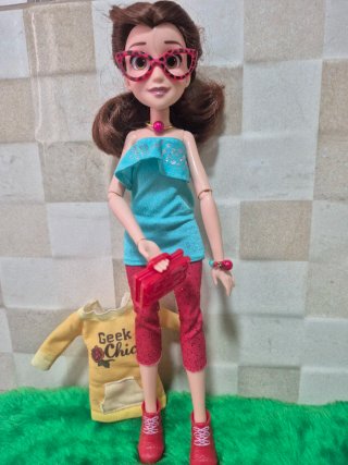 Muñeca Princesa Bella Disney Casual