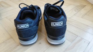 Zapatillas Munich Talla 41 Negras. Muy buen estado
