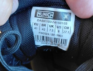 Zapatillas Munich Talla 41 Negras. Muy buen estado