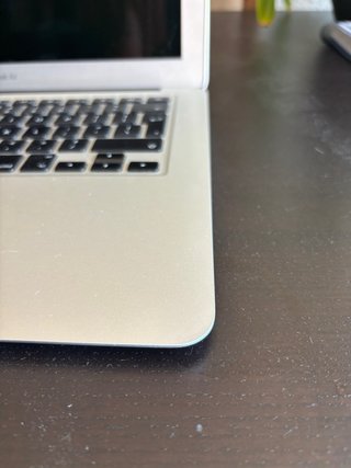 Ordenador Portátil Apple MacBook Air con Estuche