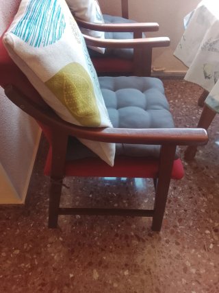 Mesa de comedor redonda con 4 sillas venta persona