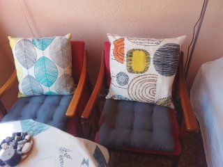 Mesa de comedor redonda con 4 sillas venta persona
