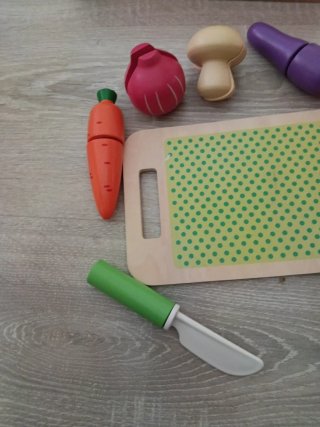 Tabla de cortar de juguete con accesorios