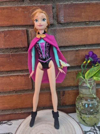 Muñeca Princesa Anna Frozen