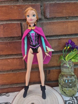 Muñeca Princesa Anna Frozen