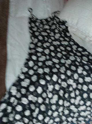 Vestido estampado floral negro y blanco