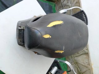 Asiento Piaggio Typhoon con Casquera o baúl.