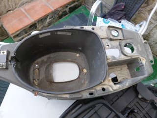 Asiento Piaggio Typhoon con Casquera o baúl.