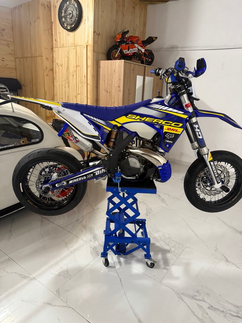 Sherco Supermotard Azul y Blanca