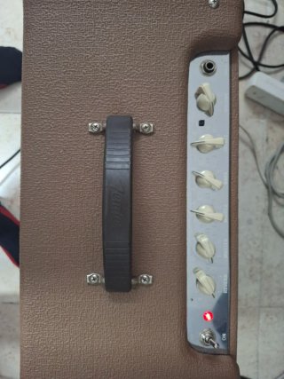 Amplificador Fender Blues Junior Beige