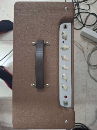 Amplificador Fender Blues Junior Beige