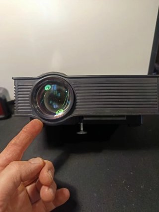 Mini proyector LED UNIC