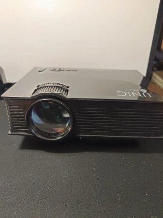 Mini proyector LED UNIC