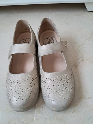 Zapatos Comfeet Dorados Mujer