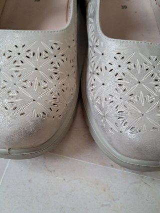 Zapatos Comfeet Dorados Mujer