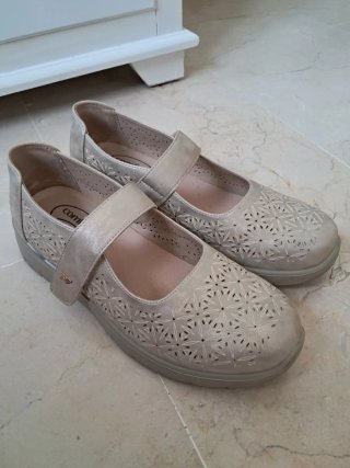 Zapatos Comfeet Dorados Mujer