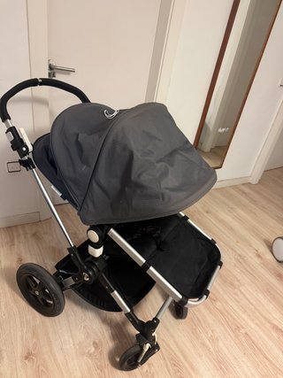 Carrito de paseo gris
