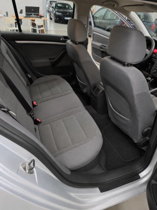 Volkswagen Golf 2004