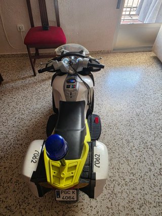 Moto eléctrica Feber 7062 Policía