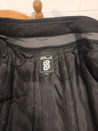 Chaqueta de moto gris